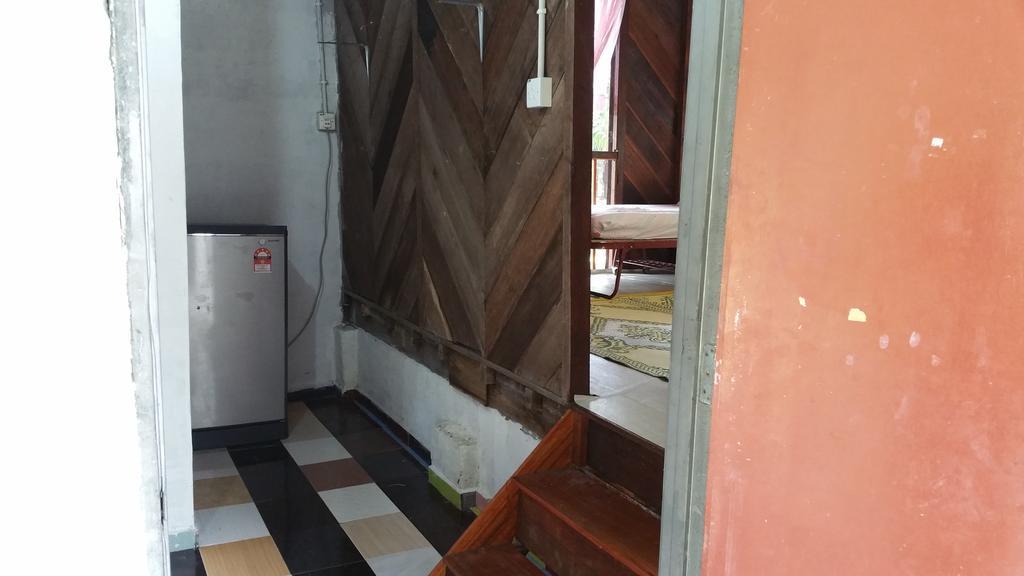Chalet Kampong Semawar Kuala Kangsar Exterior foto